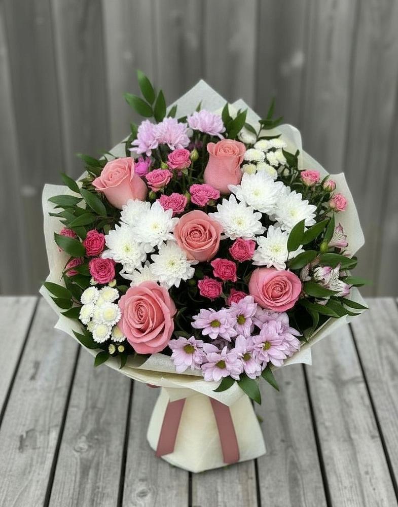 Букет цветов из: Альстромерии, Гвоздики, Розы и Хризантемы в Новая Жизни