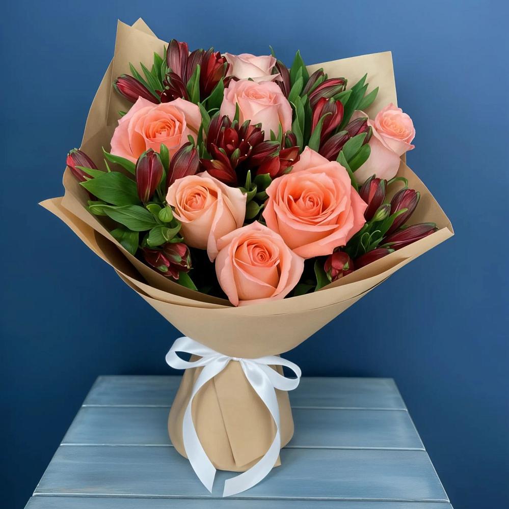 Букет цветов из: Розы и Альстромерии в Новая Жизни