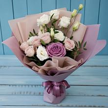 Букет цветов из:  Розы и Лизиантусы в Новая Жизни