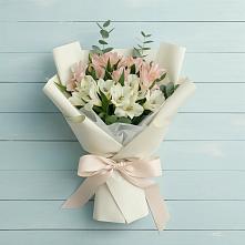 Букет цветов из:  Альстромерии в Новая Жизни