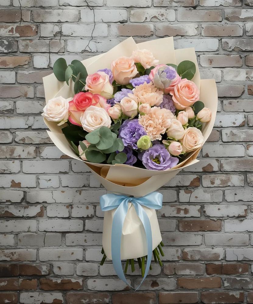 Букет цветов из: Розы, Лизиантусы и Гвоздики в Новая Жизни