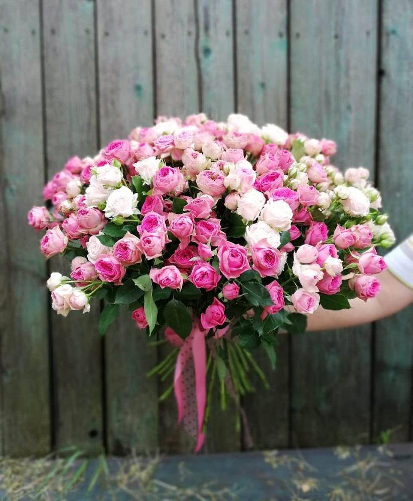 Букет Розовые кустовые розы Натали и Лав Лидия в Новая Жизни