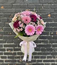 Букет цветов из:  Герберы и Хризантемы в Новая Жизни