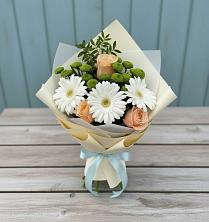 Букет цветов из:  Герберы, Розы и Хризантемы в Новая Жизни