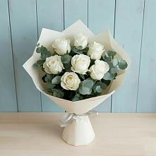 Букет Белые розы в Эвкалипте в Новая Жизни